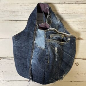 しずく型デニムリメイクバッグ（ジーンズハギレ活用）