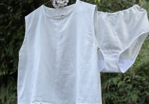 ダブルガーゼでタンクトップと締め付けないフレアパンツ作り