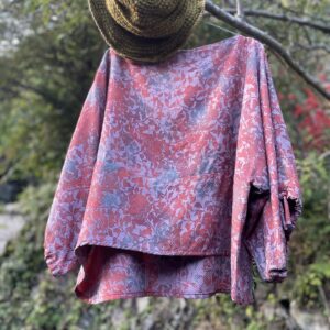 着物リメイクでボートネックブラウス