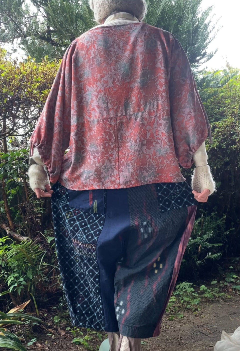 着物地リメイクつぎはぎゆったりパンツ