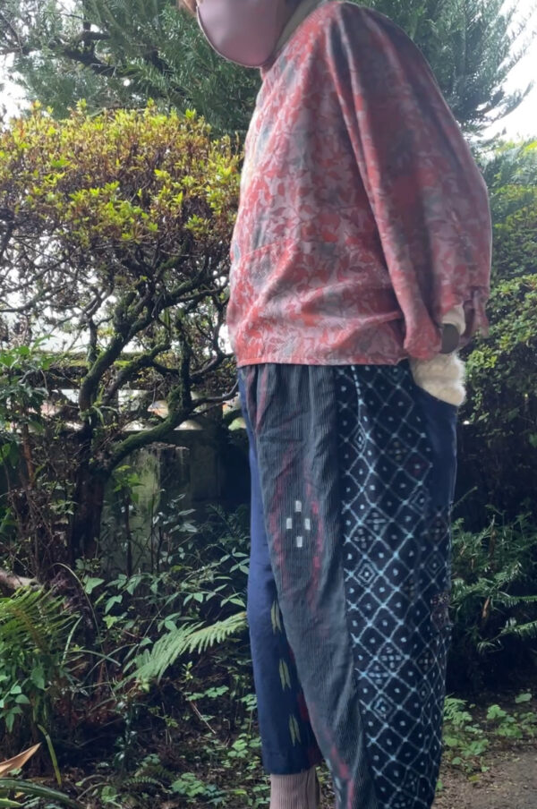 着物地リメイクつぎはぎゆったりパンツ