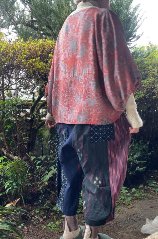 着物地リメイクつぎはぎゆったりパンツ