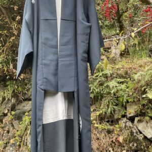 大きな紋が粋な男物の長着をリメイクしたタックスカート#着物リメイク