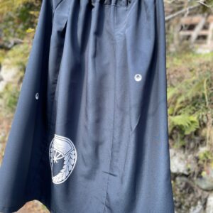 大きな紋が粋な男物の長着をリメイクしたタックスカート#着物リメイク