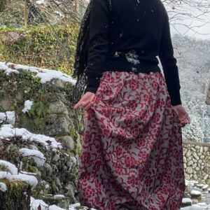薔薇柄の銘仙で60歳でも着られるボリューム控えめバルーンスカート#着物リメイク
